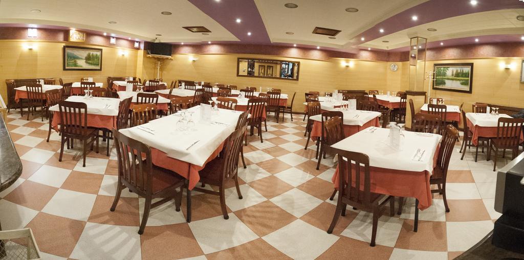 Hostal Restaurante la Trucha Benavente Exterior foto